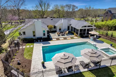 5216 Williamsburg Rd, Brentwood, TN 37027