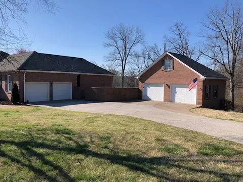 Exterior - 2073 Dade Cir, Dickson, TN 37055 photo 2 of 6