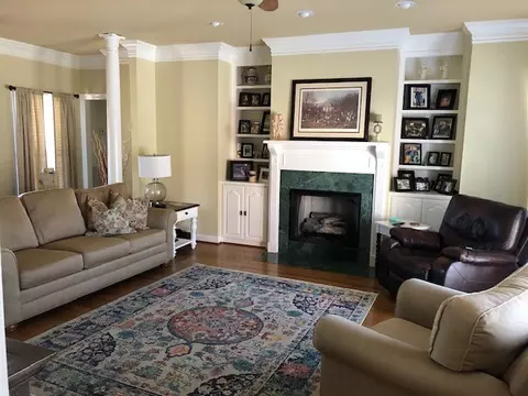 Living - 2073 Dade Cir, Dickson, TN 37055 photo 1 of 5