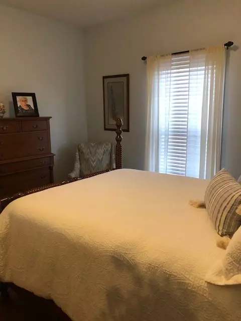 Bedroom - 2073 Dade Cir, Dickson, TN 37055 photo 2 of 4