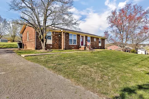 28 Main St E, Gordonsville, TN 38563