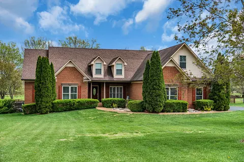 1398 Charleston Ln, Columbia, TN 38401