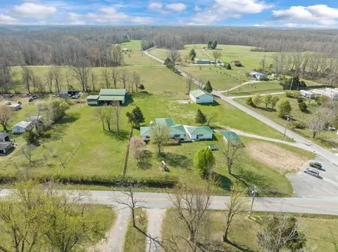 4239 Sixteenth Model Rd, Manchester, TN 37355