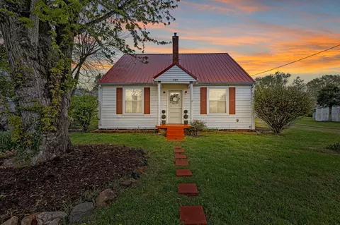 220 Rebel Hill St, Mcminnville, TN 37110