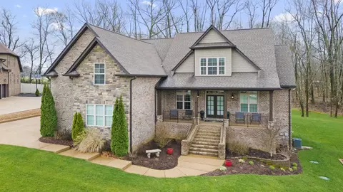 212 Ivie Ln, Lebanon, TN 37087