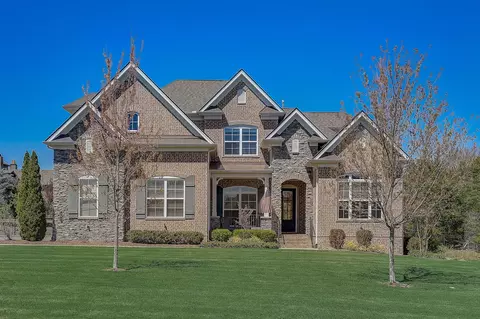 301 Conoga Dr, Nolensville, TN 37135