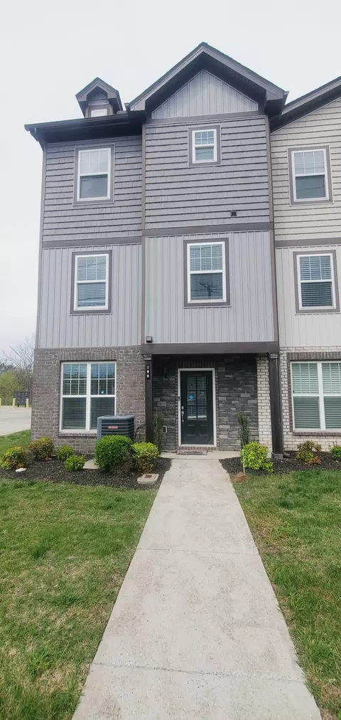 100 Ramsden Ave, La Vergne, TN 37086