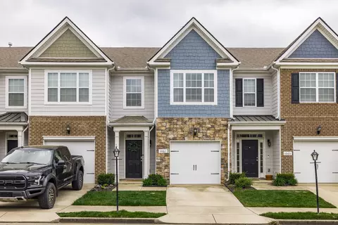 1061 Enclave Ave, Pleasant View, TN 37146