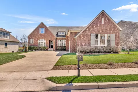 2678 Dunstan Place Dr, Thompsons Station, TN 37179
