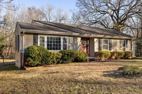 427 Osborne Dr, Chattanooga, TN 37421