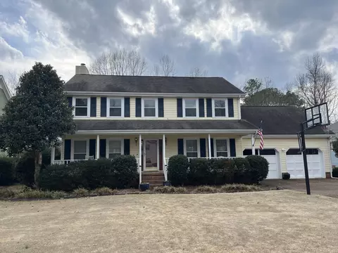 1610 Brook Manor Dr, Hixson, TN 37343