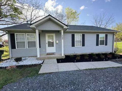 500 Myatt Ave, Dickson, TN 37055