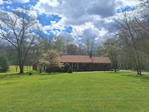 821 Eagle Creek Rd, Holladay, TN 38341