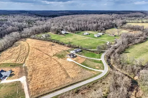View/Area - 656 E Piney Rd, Dickson, TN 37055 photo 2 of 5