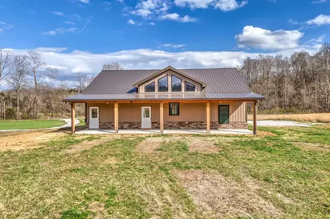 Exterior - 656 E Piney Rd, Dickson, TN 37055 photo 8 of 15