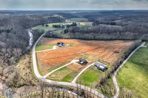 View/Area - 656 E Piney Rd, Dickson, TN 37055 photo 3 of 5
