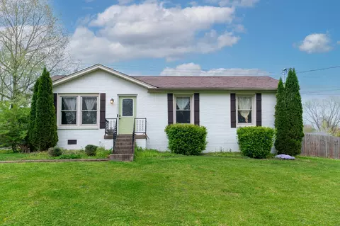 2819 Sparrow Dr, Clarksville, TN 37040