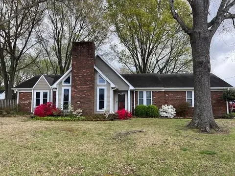 342 W University Pkwy, Jackson, TN 38305
