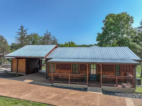 1120 Misty Lake Dr, Lebanon, TN 37087