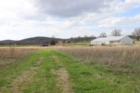 2121 Poplar Bluff Rd W, Auburntown, TN 37016