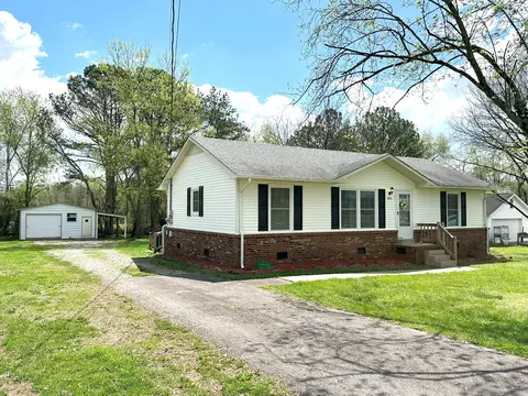 Exterior - 809 Forrest Rd, Pulaski, TN 38478 photo 6 of 10