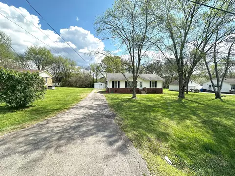Exterior - 809 Forrest Rd, Pulaski, TN 38478 photo 9 of 10