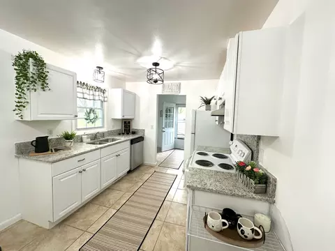 Kitchen - 809 Forrest Rd, Pulaski, TN 38478 photo 1 of 6
