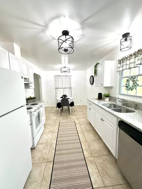 Kitchen - 809 Forrest Rd, Pulaski, TN 38478 photo 3 of 6