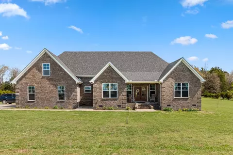 2111 Coble Meadows Dr, Lewisburg, TN 37091