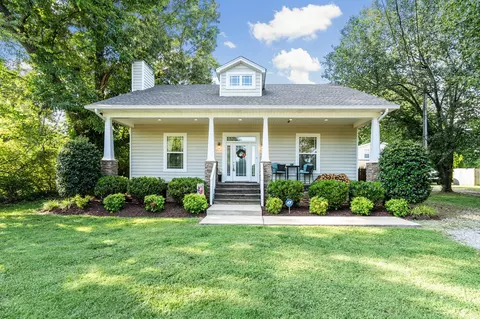 1131 W College St, Greenbrier, TN 37073
