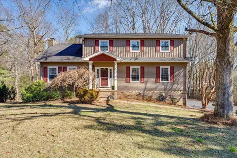 1833 Hidden Harbor Rd, Hixson, TN 37343
