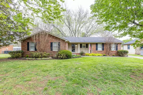 2146 Ravenwood Dr, Murfreesboro, TN 37129