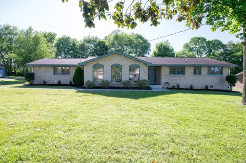 106 Highlander Dr, Hendersonville, TN 37075