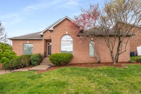 6741 Autumnwood Dr, Nashville, TN 37221