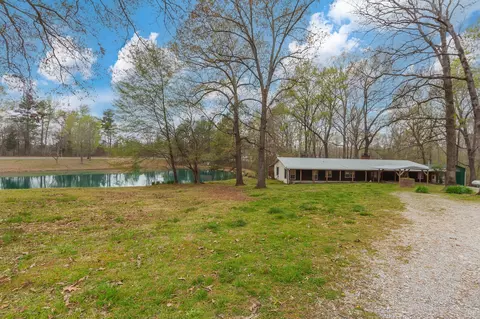 75 Cedarfield Rd, Pinson, TN 38366