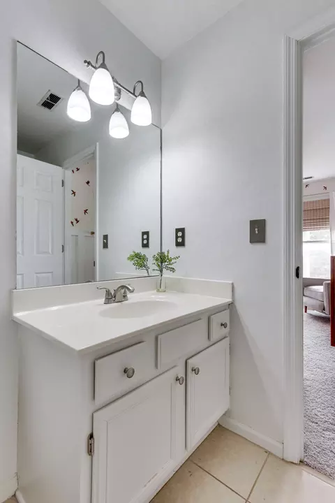 Bath - 520 Caselton Ct, Franklin, TN 37069 photo 5 of 5