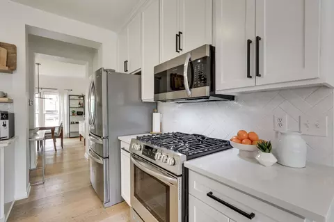 Kitchen - 520 Caselton Ct, Franklin, TN 37069 photo 4 of 6
