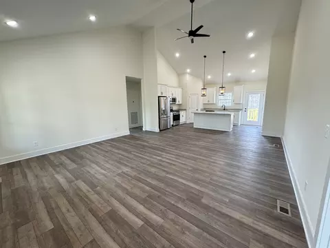 Living - 103 Laurel Hills Ct, Dickson, TN 37055 photo 1 of 2