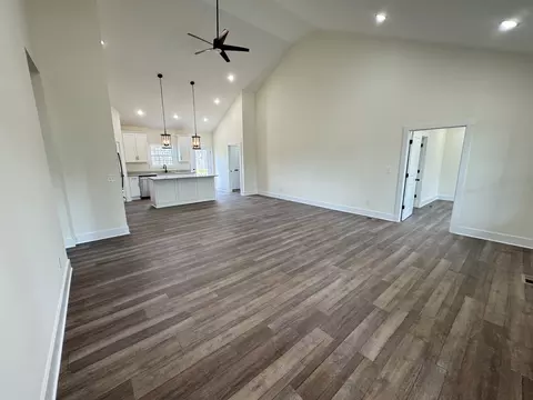 Living - 103 Laurel Hills Ct, Dickson, TN 37055 photo 2 of 2