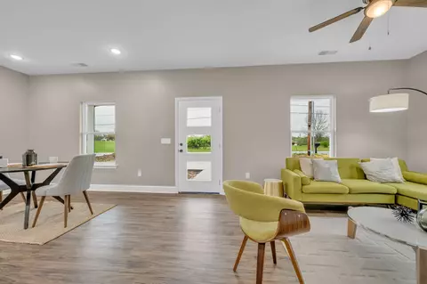 Living - 146 Eno Rd, Dickson, TN 37055 photo 1 of 3
