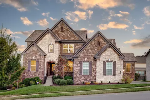 424 Larkhill Ln, Nolensville, TN 37135