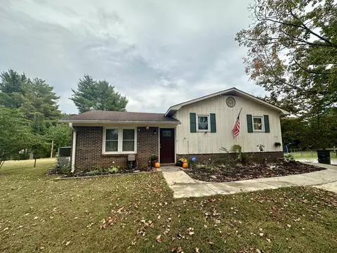 210 Chapel Dr, Mcminnville, TN 37110