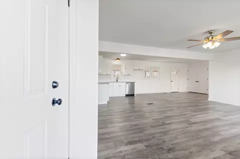 Living - 22 Rye St, Mcewen, TN 37101 photo 1 of 2