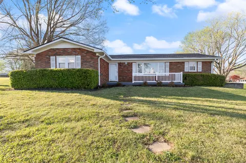 22 Rye St, Mcewen, TN 37101