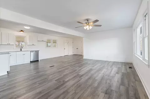 Living - 22 Rye St, Mcewen, TN 37101 photo 2 of 2