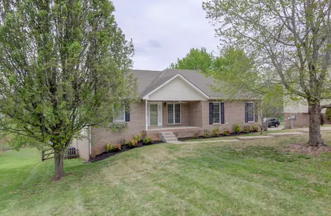 1679 Barrywood Cir E, Clarksville, TN 37042