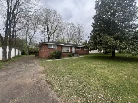 615 Woodhill Dr, Murfreesboro, TN 37129