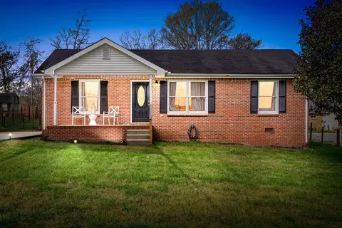 712 Ringgold Rd, Clarksville, TN 37042