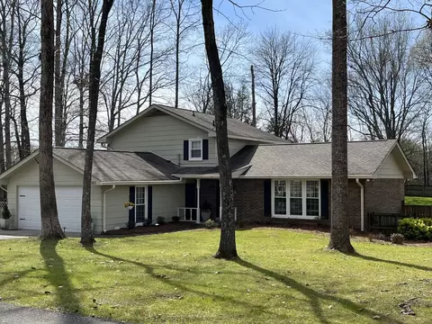 501 Ed Taft Dr, Smithville, TN 37166