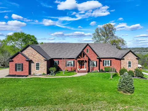 3868 Stonecrest Dr, Columbia, TN 38401